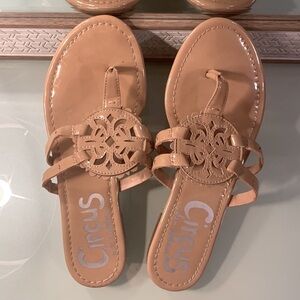 Circus by Sam Edelman Canyon medallion Sandals